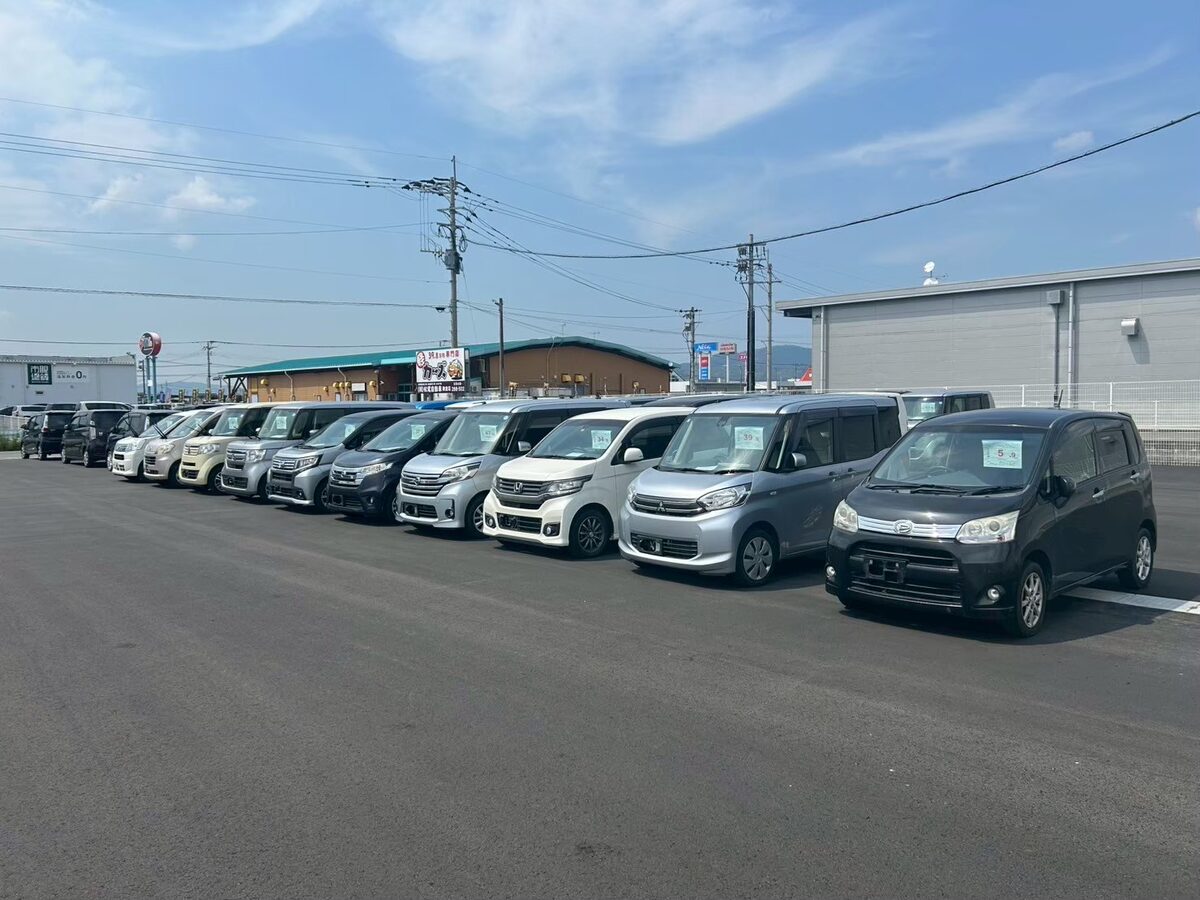 【朝倉店】たくさんの在庫からお気に入りの一台を|福岡・朝倉の中古車販売店