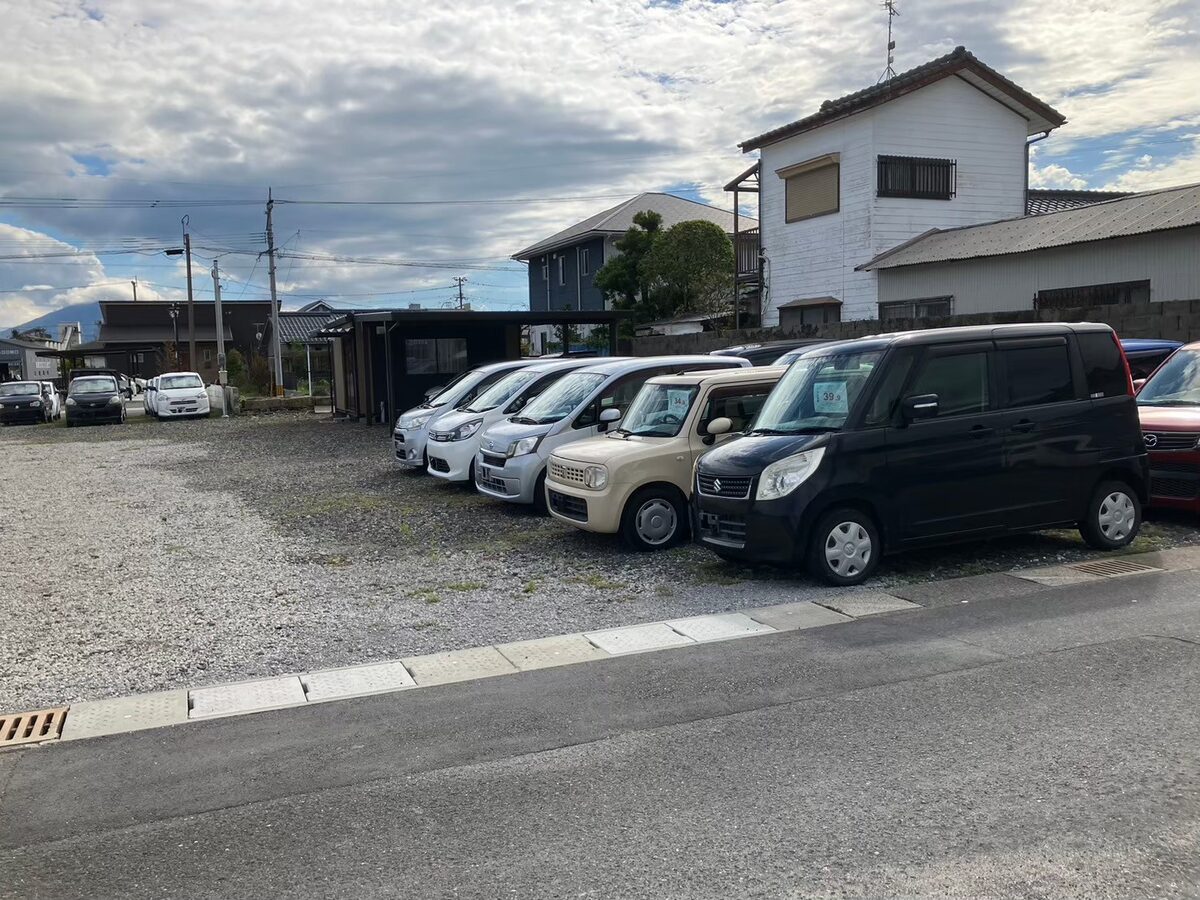 【鹿児島店】豊富な在庫からお選びいただけます｜鹿児島・姶良の中古車販売店